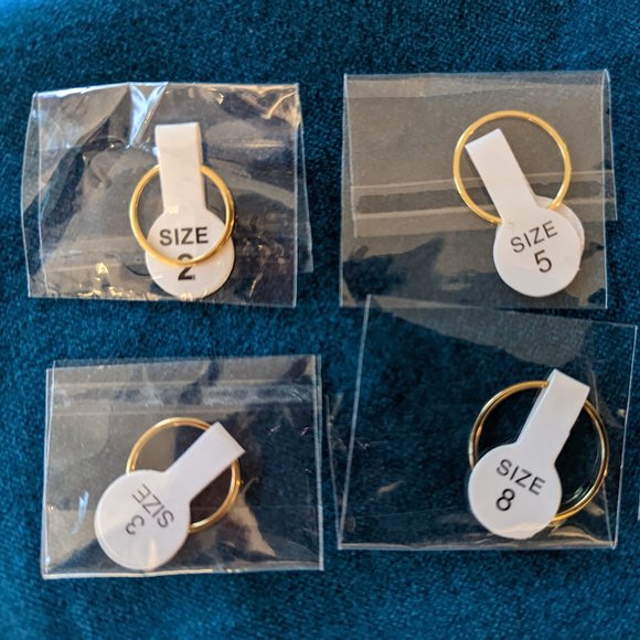 BNWT Gold Tone Rings - Picture 2 of 3